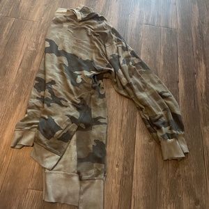 Crewneck Camo Pullover